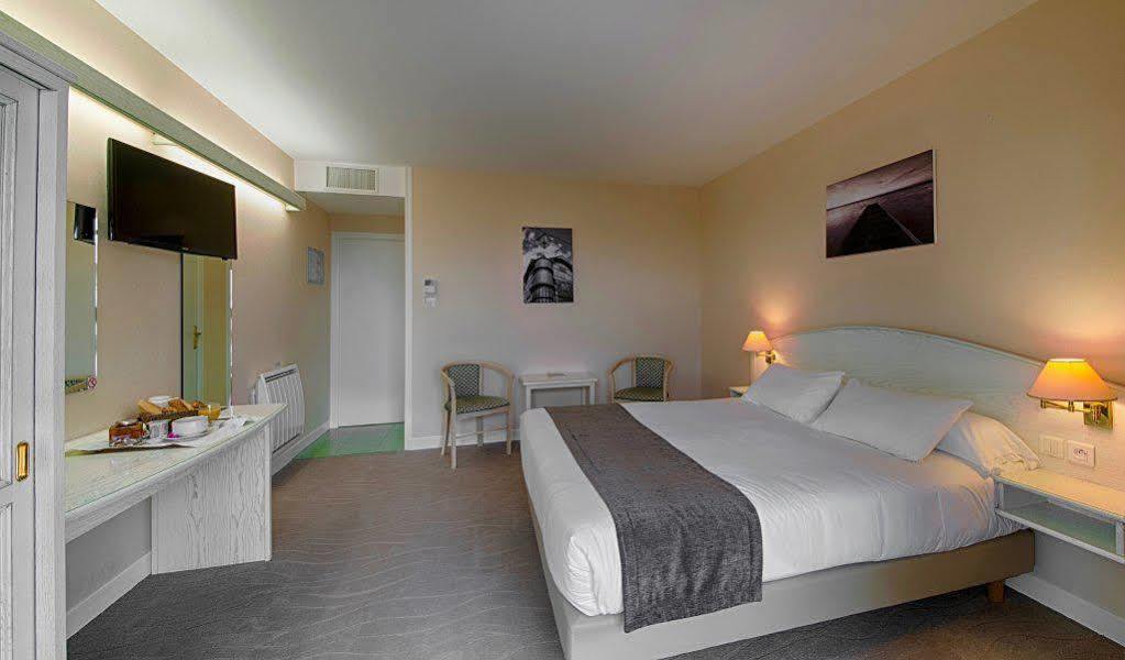 Hotel Le Val Moret Magnant Kültér fotó