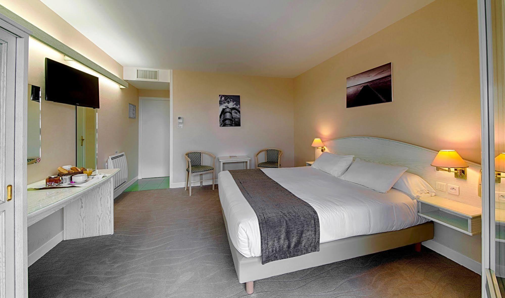 Hotel Le Val Moret Magnant Kültér fotó